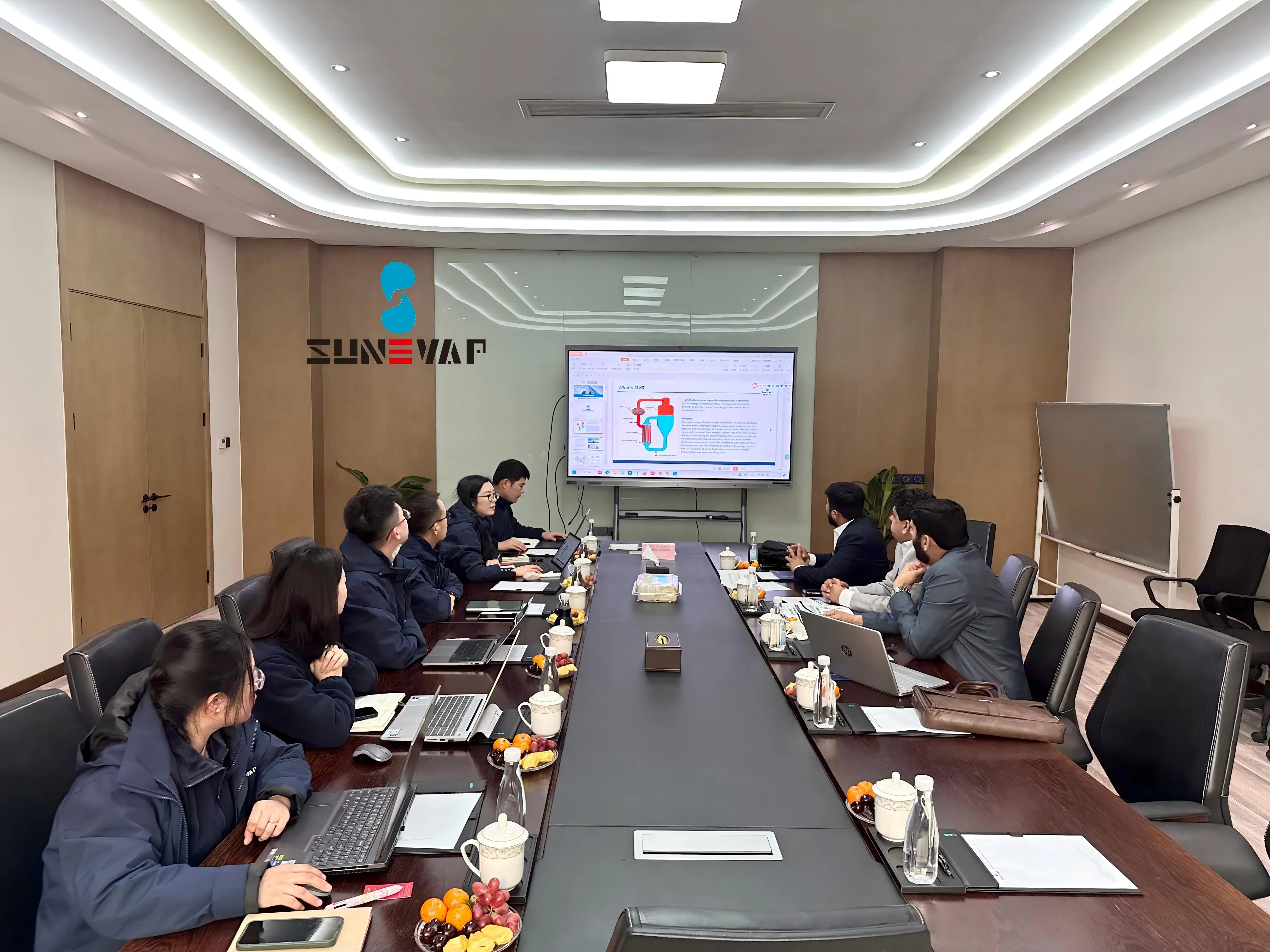 Sunevap Welcomes Pakistani Clients for Inspection, Earning High Praise for MVR Technology in International Cooperation